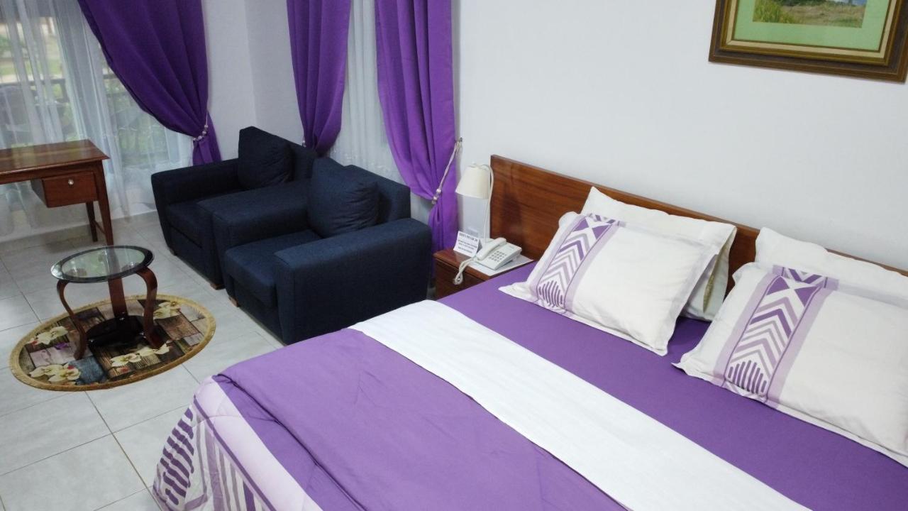 Charlestina Beach Resort Ampeni Екстер'єр фото