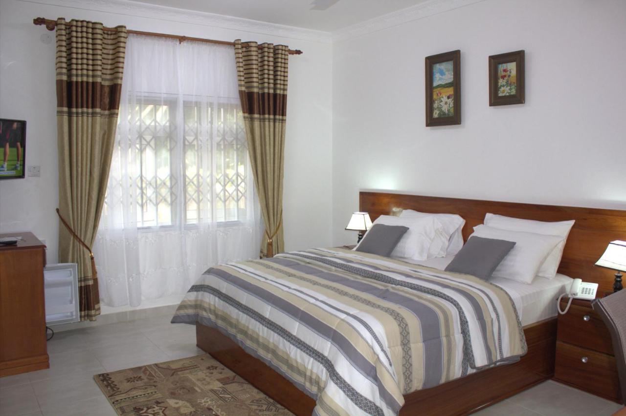 Charlestina Beach Resort Ampeni Екстер'єр фото