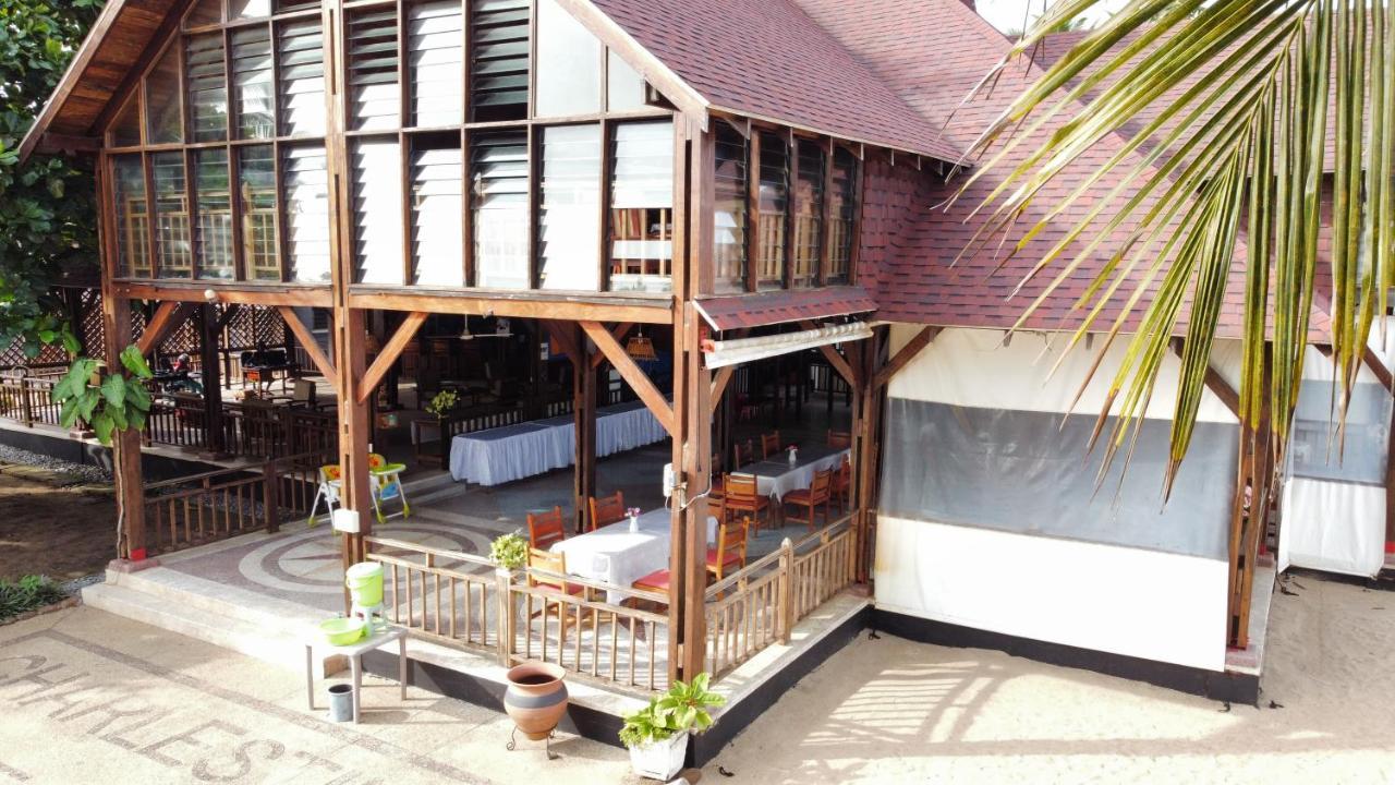 Charlestina Beach Resort Ampeni Екстер'єр фото