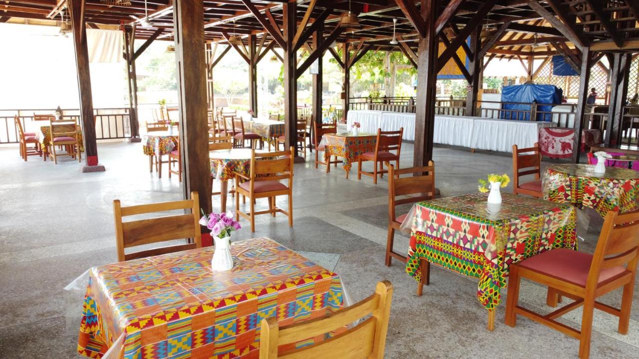 Charlestina Beach Resort Ampeni Екстер'єр фото