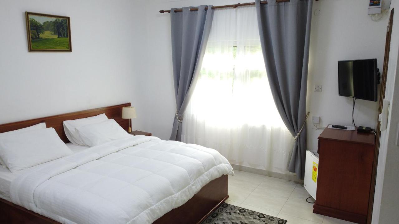 Charlestina Beach Resort Ampeni Екстер'єр фото