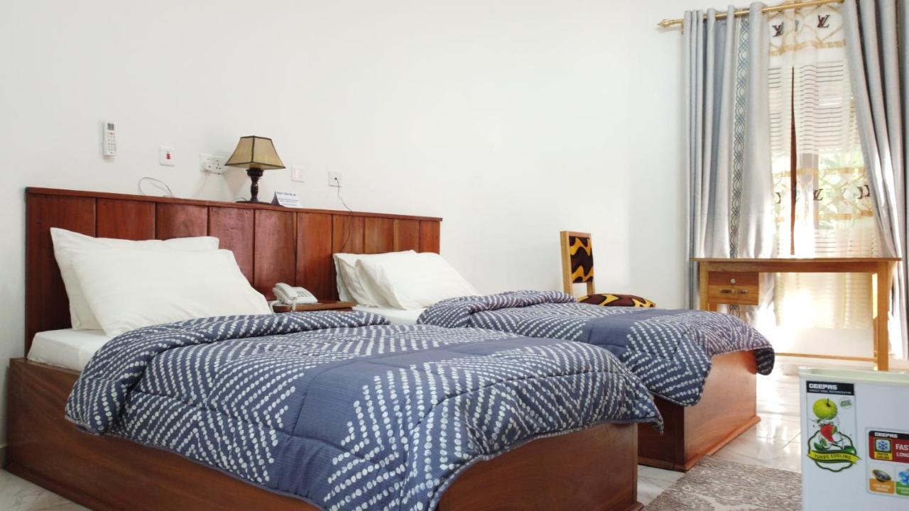 Charlestina Beach Resort Ampeni Екстер'єр фото