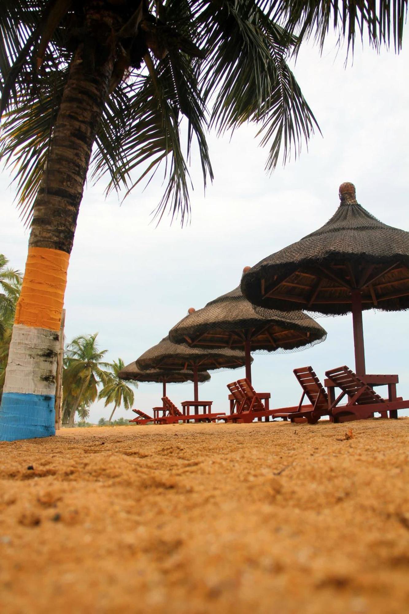 Charlestina Beach Resort Ampeni Екстер'єр фото