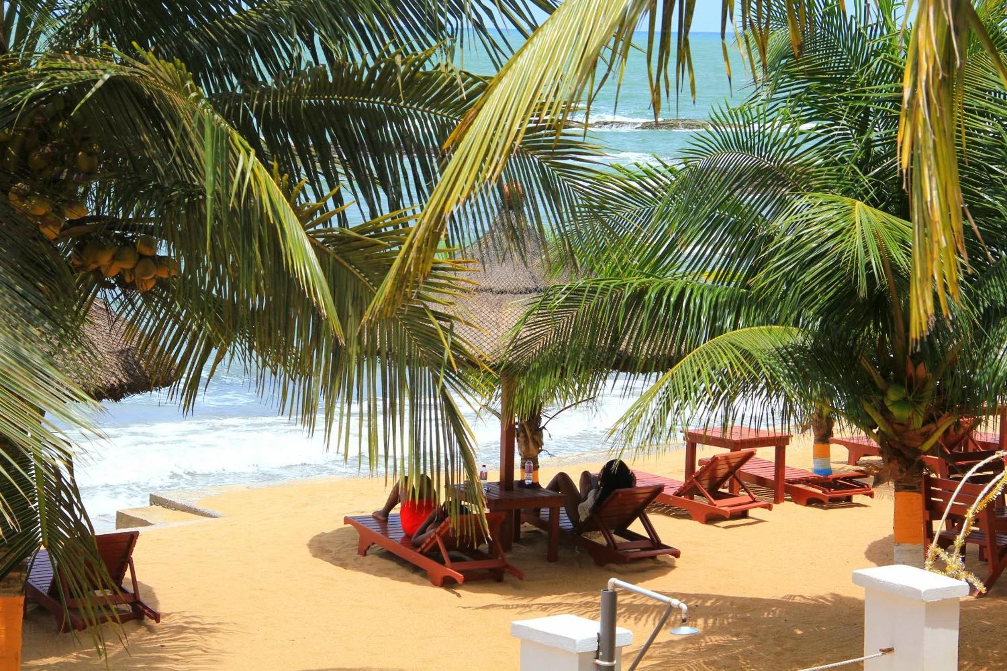 Charlestina Beach Resort Ampeni Екстер'єр фото