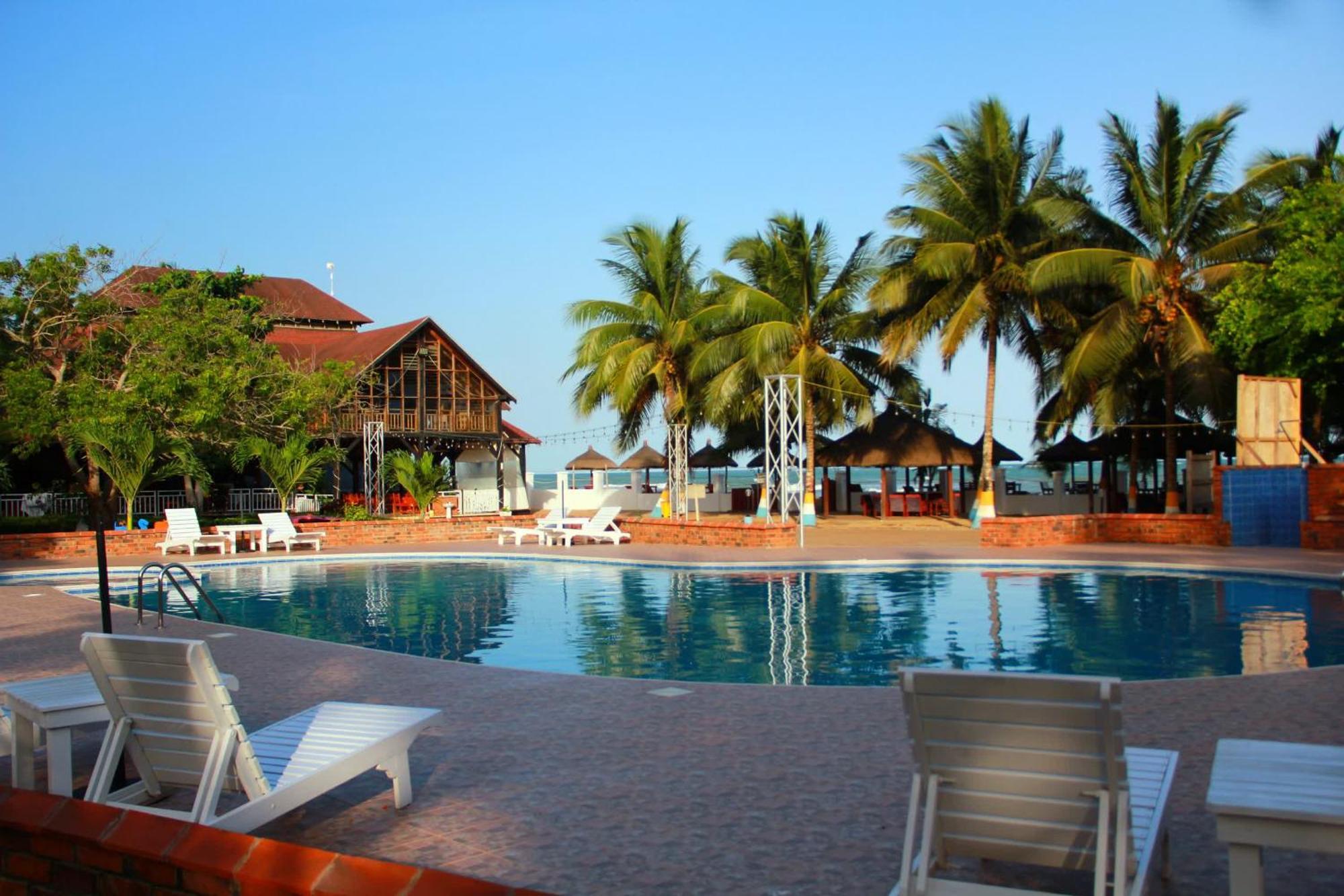 Charlestina Beach Resort Ampeni Екстер'єр фото