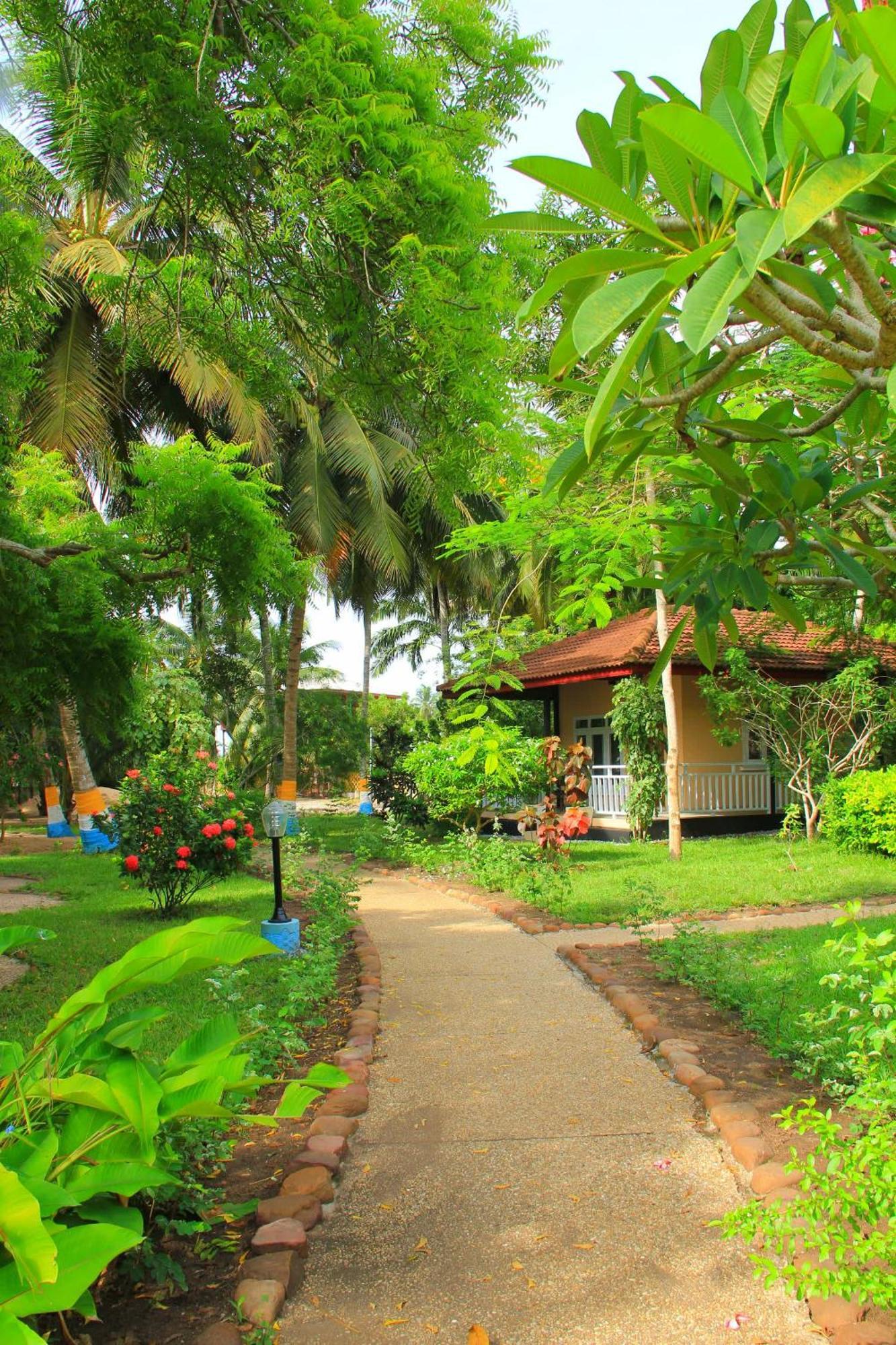 Charlestina Beach Resort Ampeni Екстер'єр фото