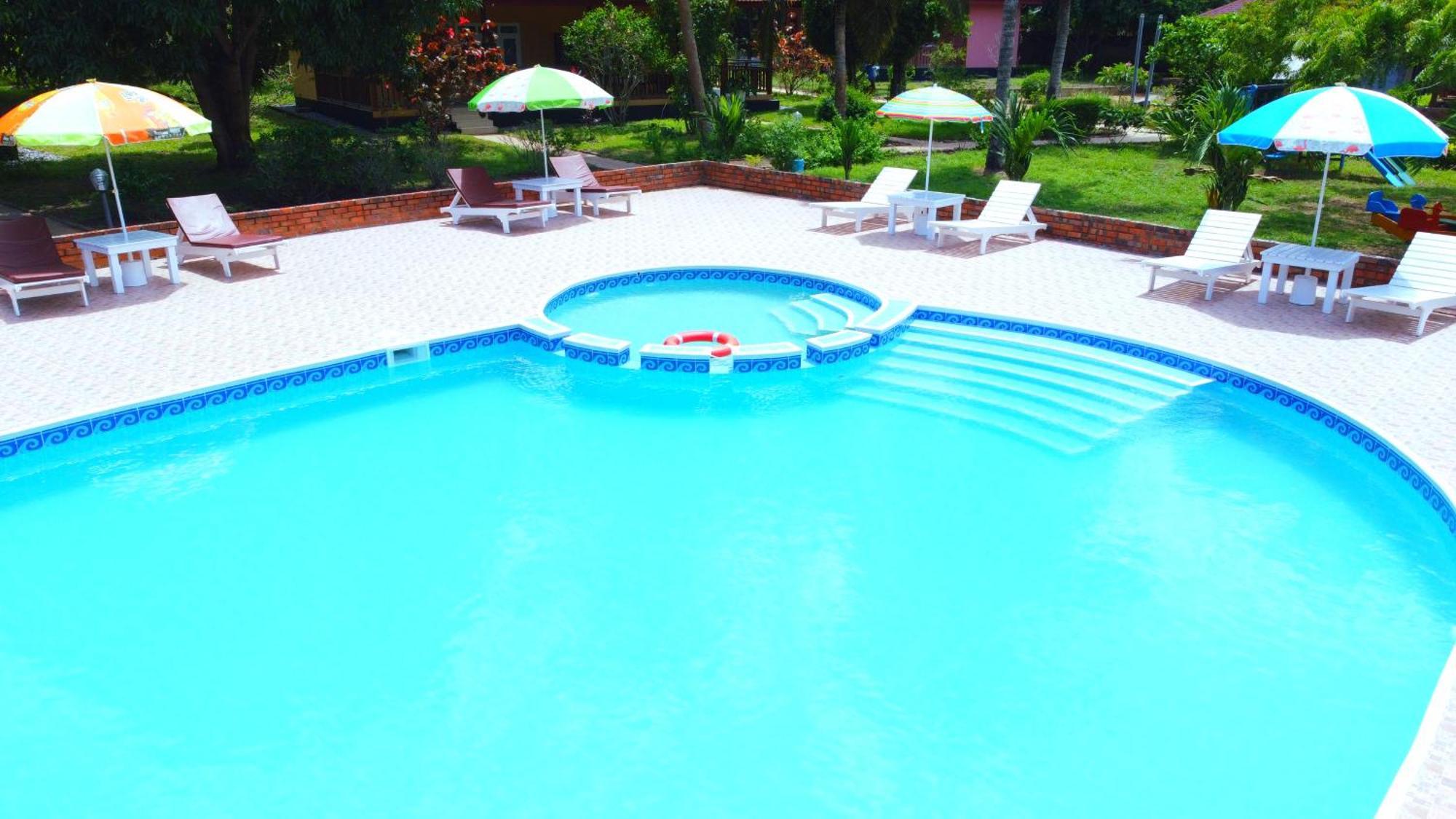 Charlestina Beach Resort Ampeni Екстер'єр фото